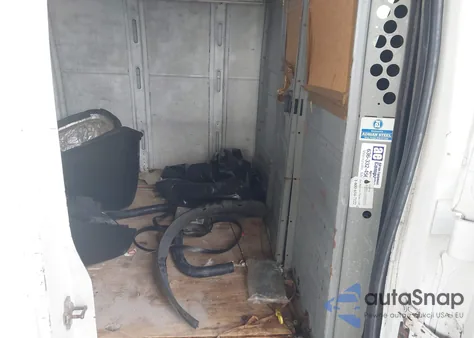 2011 Chevrolet Express 2500 Work Van z USA, uszkodzony, nr VIN 1GCWGGCA3B1127003